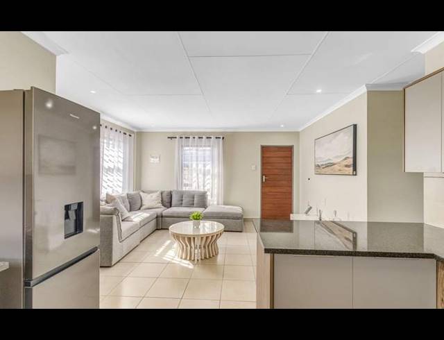 3 BEDROOM HOUSE FOR SALE IN PROTEA GLEN